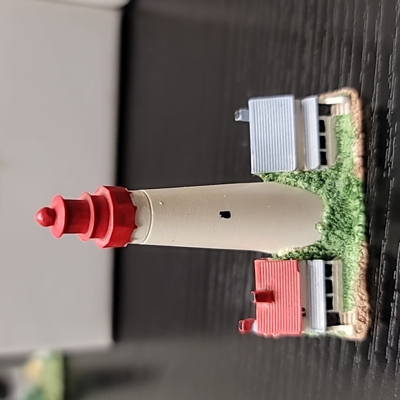 Lenox Thimble Lighthouses (set of 3) - Picture 4 of 12